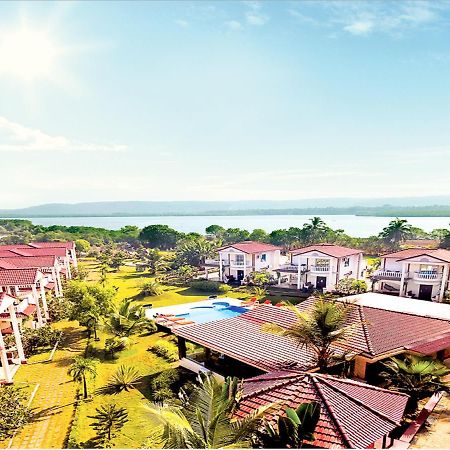 Span Suites & Villa Morjim Eksteriør billede