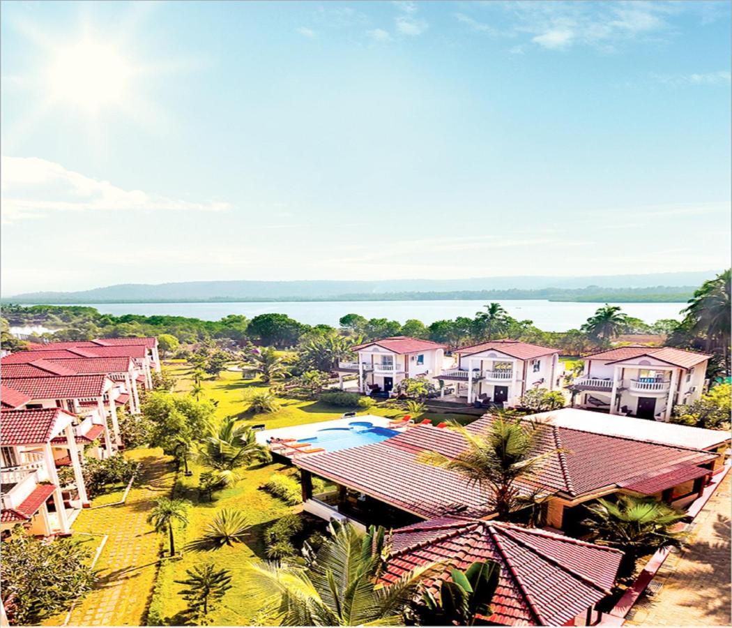 Span Suites & Villa Morjim Eksteriør billede
