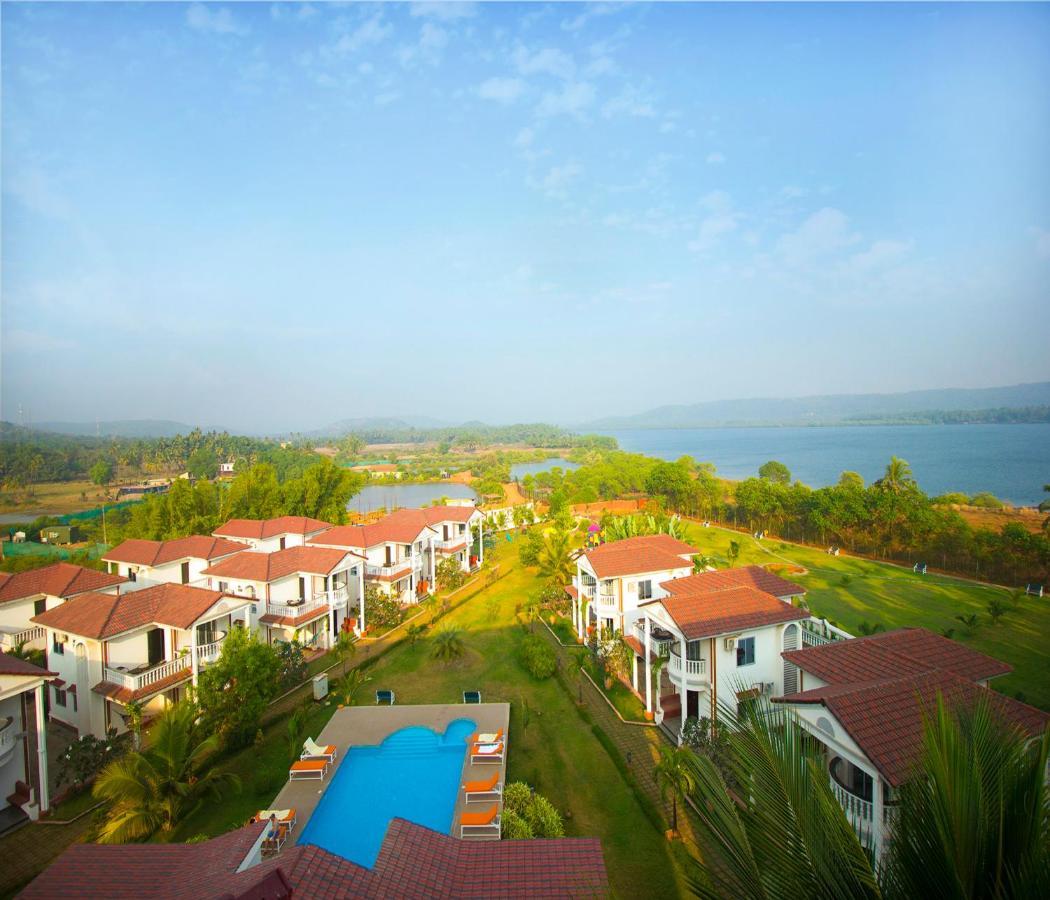 Span Suites & Villa Morjim Eksteriør billede