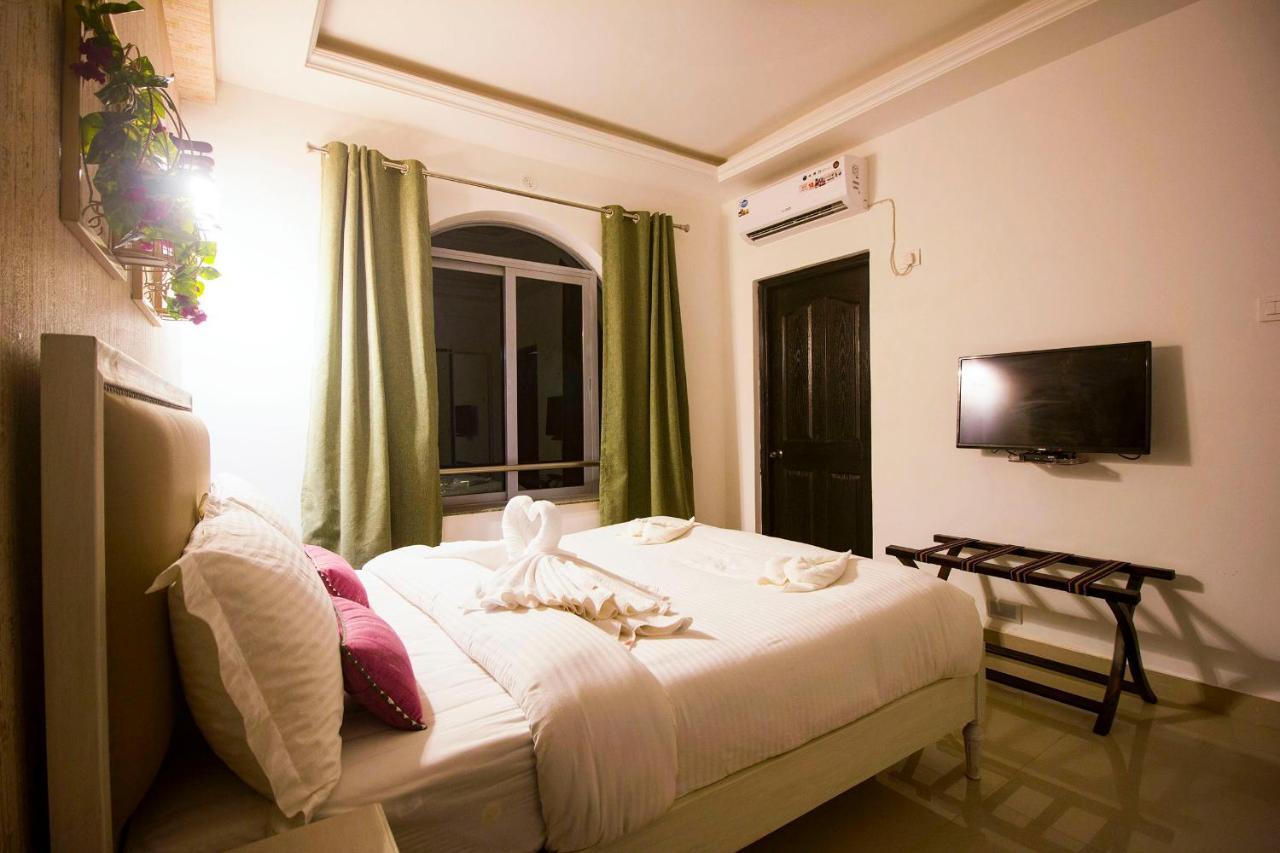 Span Suites & Villa Morjim Eksteriør billede