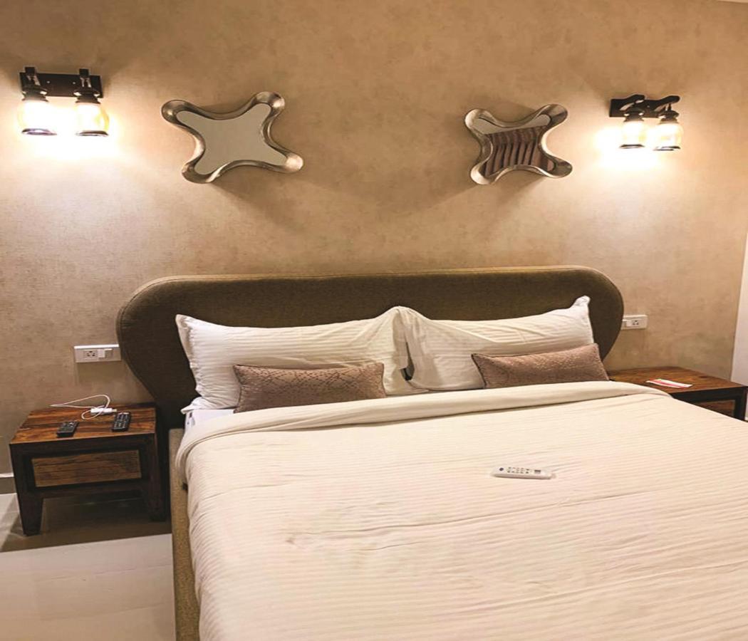 Span Suites & Villa Morjim Eksteriør billede
